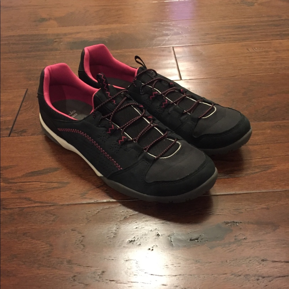 8WIDE! Clarks Collection Soft Cushion Shoes